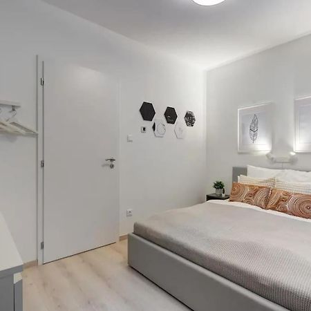 Apartamento Terrace Vista-Modern 2Br Retreat Budapest Exterior foto
